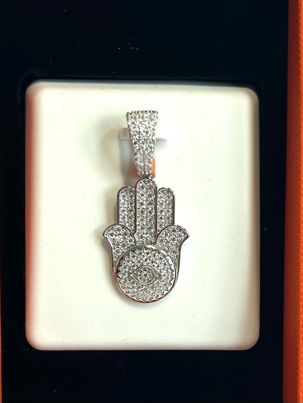 NWT 925 Sterling Silver Moissanite (2 CTW) Hamsa Hand Pendant